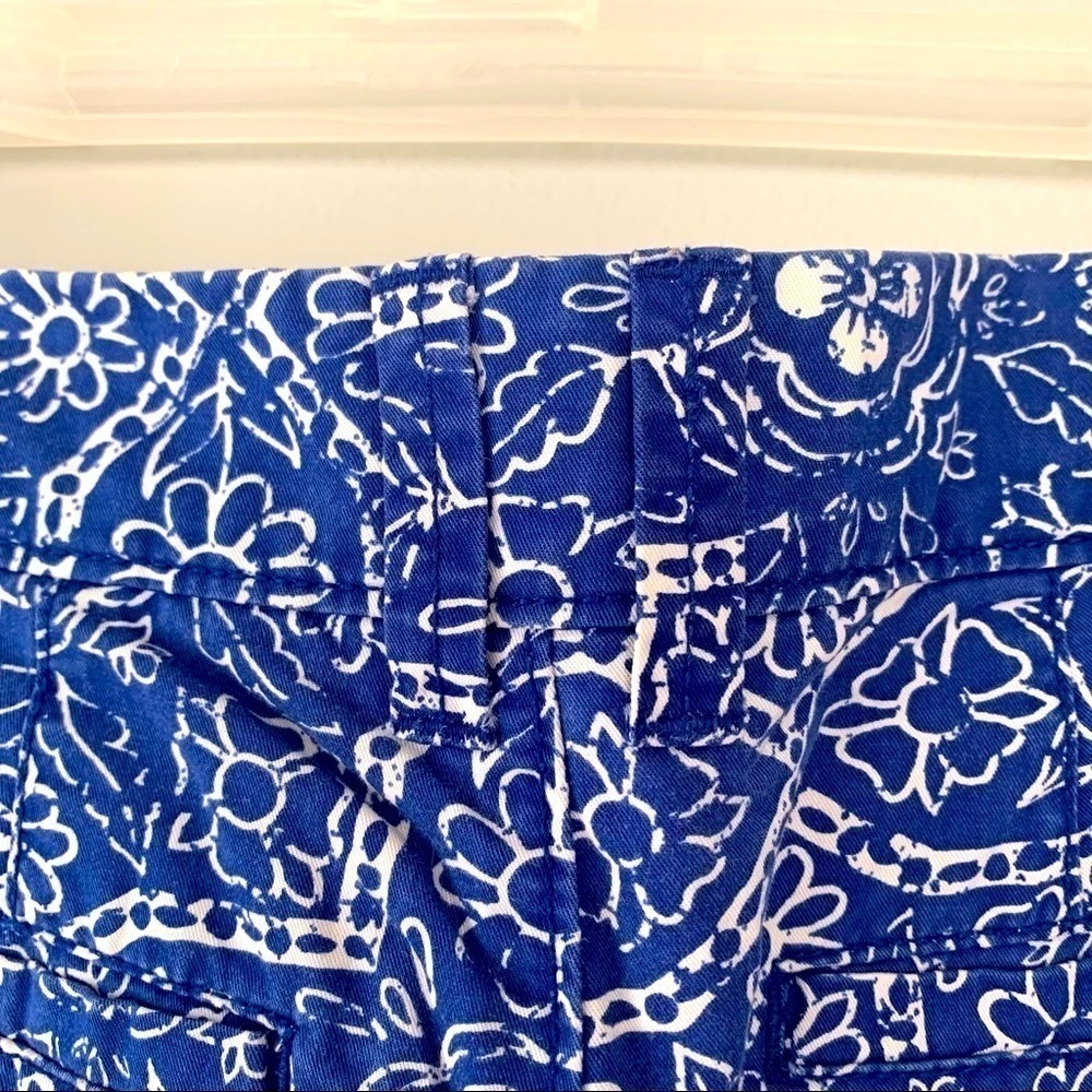 Old Navy Shorts Blue White Geometric Size 2 - Picture 3 of 10